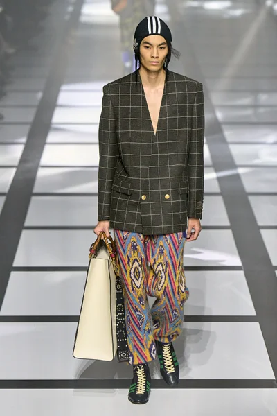 Look 38